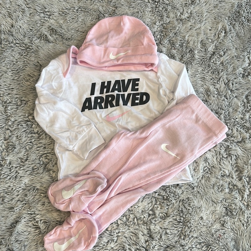 6M Baby girl Nike outfit